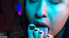 honey drips over sexy feet for licking and sucking session