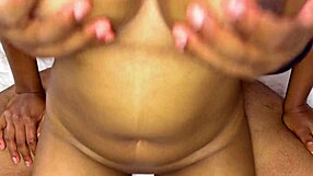 desi stepsister flashes massive boobs to lover