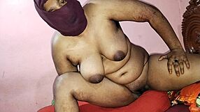 Uncle pounds deshi bhabhi's pussy and boobs hard