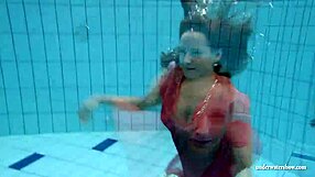Big Tits Silvie Swims Bikini Shows Hairy Pussy Underwater