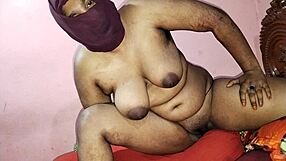 Uncle pounds deshi bhabhi's pussy and boobs hard