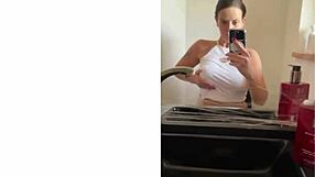 i'm like, worship my feet boy... lick 'em good for mommy mistress!!