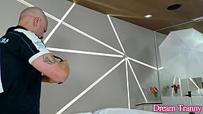 a fat ass tranny gives a blowjob to photographer