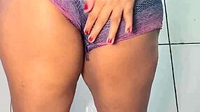 Juicy Ass Farts Loud and Wet!