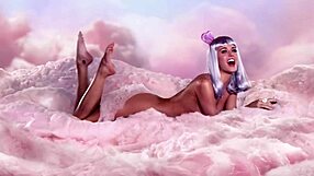 Katy Perry's Barefoot Secrets Revealed Naked