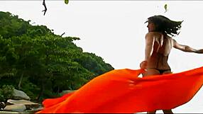 i can't resist this acrobatic beach fuck ending in facial cumshot