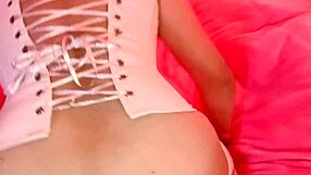 i'm the hottest colombian bartender in corset fucking client for cash in chicago