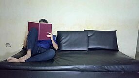 cornudo doesn't notice gina fucking his son creampie style