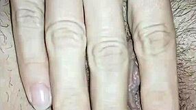 i'm chris vivi safadinha pussy wide open squirting wet!!