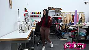 What Happens When Young Babe Lara Rey's Lessons End?!