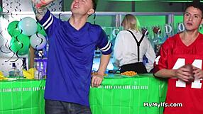 Blonde barmaids surrender holes to eager threeway guests