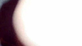 Spiando Mi Vecina Colombiana Me Invita a Follaje Su Culo Grande