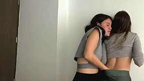 check out these horny lesbians cumming hard one after another 😍🔥