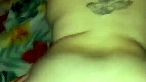 me encanta chupar y lamer mientras me follan de perrito con tetas naturales tatuadas