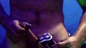 i'm shaving n touching myself crazy like a naughty student