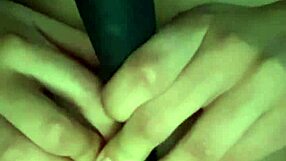 Leaked Sexts Show Beach Outdoor Naked Squirting Juicy Pussy