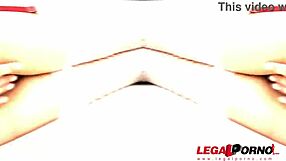 Francys Belle Takes Hardcore Fisting Deep in Gaping Pussy Fucking