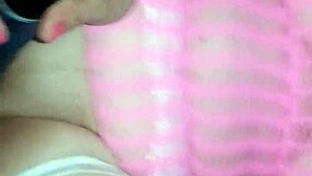 Latina amateur shares her tasty juices up close