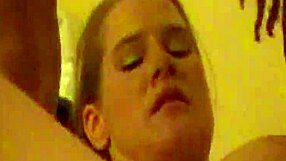 Hot girl hops in taxi for amateur fuck session on the go