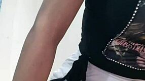 that sexy indian girl delivers live sex show fucking pussy hard in homemade video