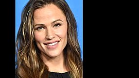 i cant... hold it during jennifer garner jerk off challenge