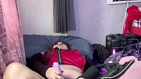 hey i'm playing with my fat bbw body rubbing pussy feeling so naughty right now