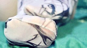 asmr feet joi sneaking into stepsis room for toes and holes!!