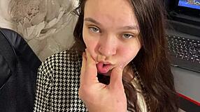 i fucked hot stepmom shes not too old