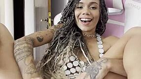 essa princesinha loves toy deep in pussy