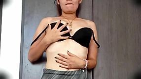 Leaked Video Famous Argentine Presenter Fingers Wet Pussy Outdoor