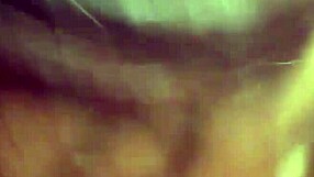 Le gusta follar con otro mientras habla por teléfono con el novio? Cum on her ass doggystyle pov