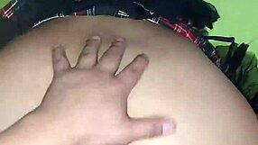 Mi hermosa amiga otaku me folla salvajemente en la cama despues de la convencion