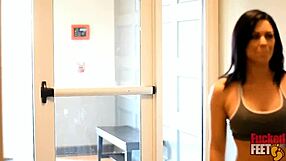 Sarah Brooke's Sexy Feet Drain Trainer's Huge Load!