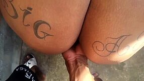 com tesao fudeu bbw na casa abandonada bareback anal