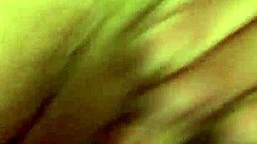 omg! petite girlfriend fingers hairy pussy for cash now!!