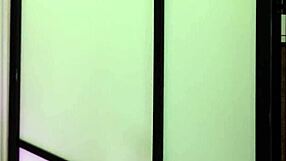 hannahjames710 nails lower body workout with yoga legs and ass