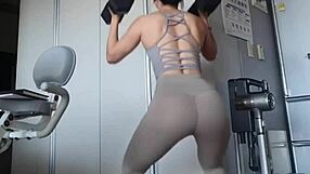 hey check out this sexy fit korean girl crushing her home yoga workout... damn!