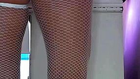 Watch my juicy ass vibrate with this dildo, stroke off while I squirt for you baby