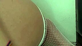 Watch my juicy ass vibrate with this dildo, stroke off while I squirt for you baby