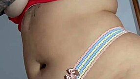 watch her finger pussy and twerk ass on video call