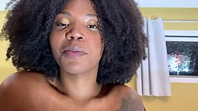 minha secretaria sexy no see through sheer pediu almoço mas ganhou pau preto de sobremesa no red