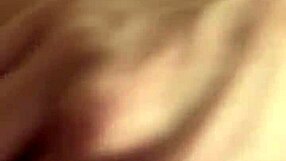 omg! petite girlfriend fingers hairy pussy for cash now!!