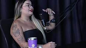 Quer dar pra pau grande? Traumatized by black rain fetish - Suellen Barrar!