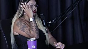 Quer dar pra pau grande? Traumatized by black rain fetish - Suellen Barrar!