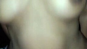 no pararé de saltar en esta enorme verga morena soy d tetas sexy!!