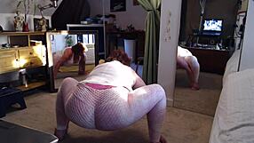 dawnskye1962 curves big ass and natural tits in morning sexercise stretch