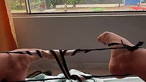 Wow Juicy Latina Fingers Swollen Pussy as Crowds Pass!