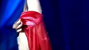 mi vecina culona juega con su coño en video casero y casi me pilla... aguanté para no partirle la concha