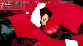 Wanna see me pronebone creampie my wife this Christmas? Preview her petite pussy filled in 4K.