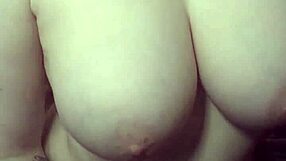 i cum hard shaking my big ass tits in gaming chair